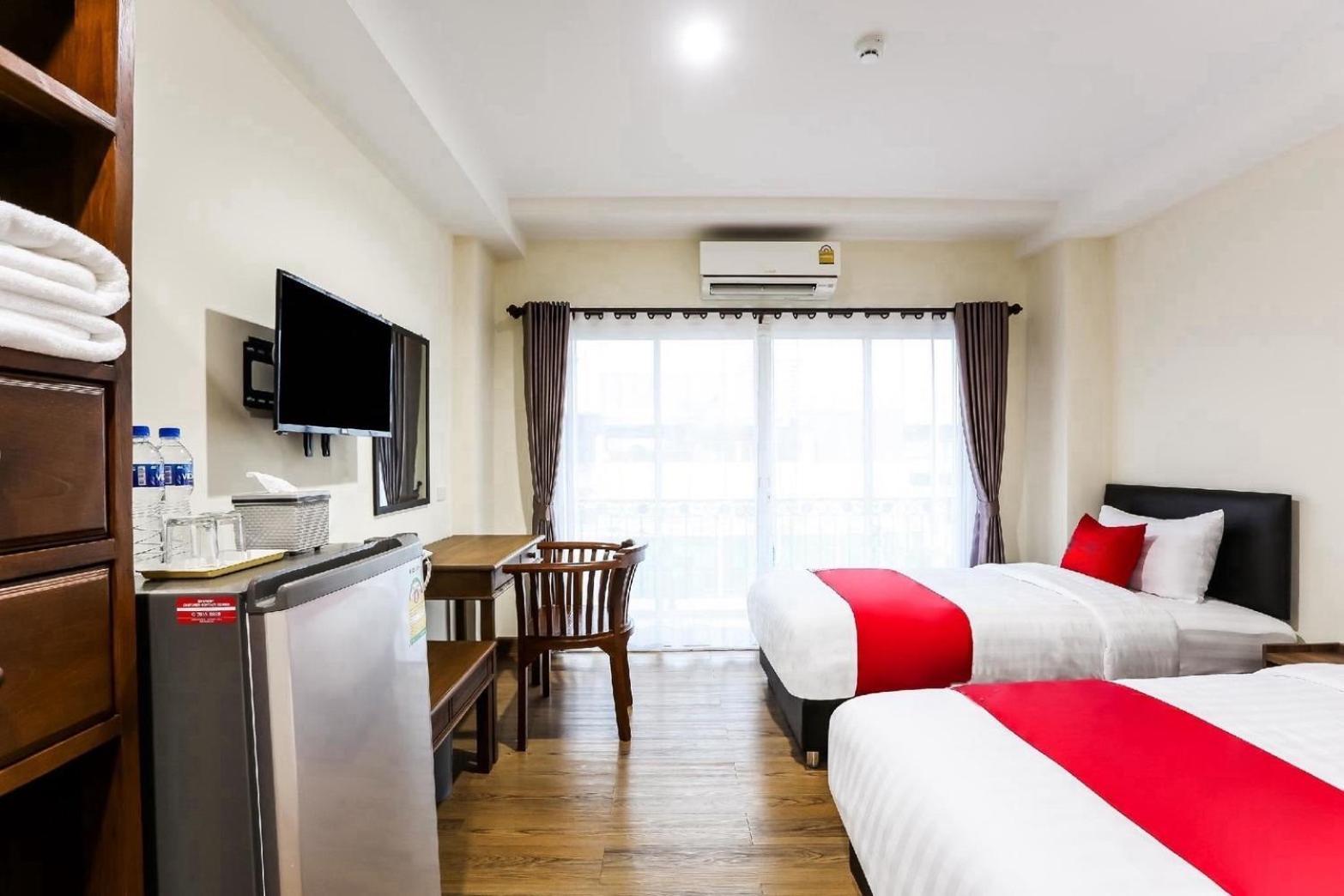 Canary House Rachawong คานารี่ เฮ้าส์ ราชวงศ์ Hotel 3*